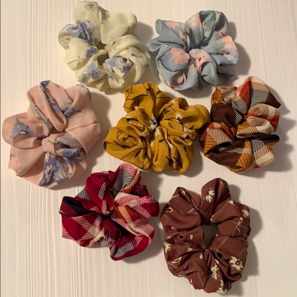 7 Scrunchies